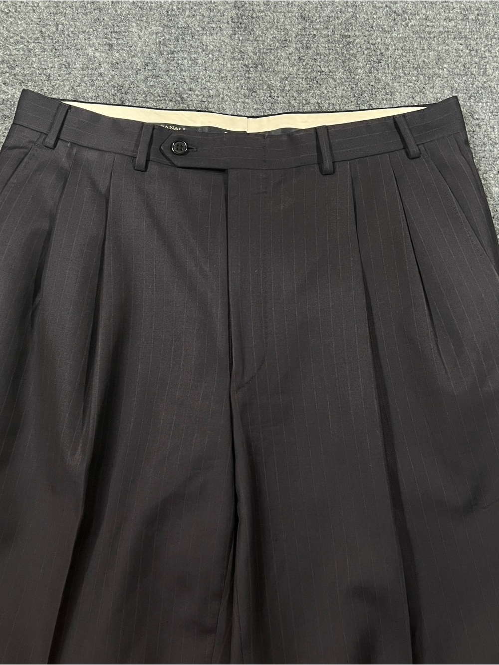 Canali Mens Dress Pants 100% Wool Black Charcoal Italy 33x28 Striped Pinstripe